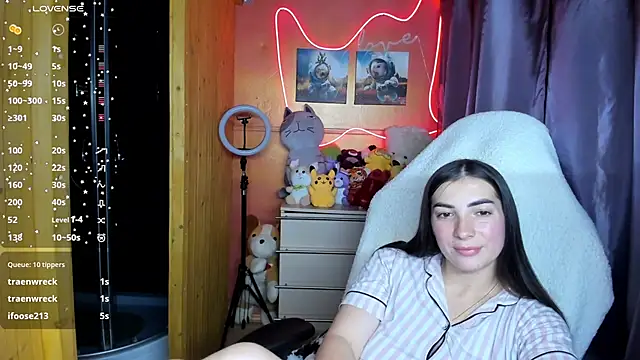 Snapshot of Fiery_Brunette_ chatting on September 22, 2025, 4:31 pm Fiery Brunette  online show from September 22, 2025, 4:31 pm