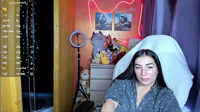 Snapshot of Fiery_Brunette_ chatting on September 27, 2025, 9:36 am Fiery Brunette  online show from September 27, 2025, 9:36 am