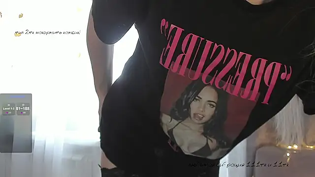 Snapshot of elena_addiction chatting on October 31, 2025, 6:47 am elena addiction online show from October 31, 2025, 6:47 am