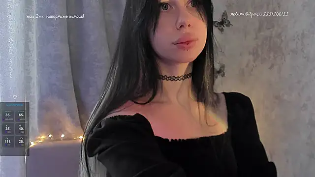 Snapshot of elena_addiction chatting on November 27, 2025, 7:32 am elena addiction online show from November 27, 2025, 7:32 am