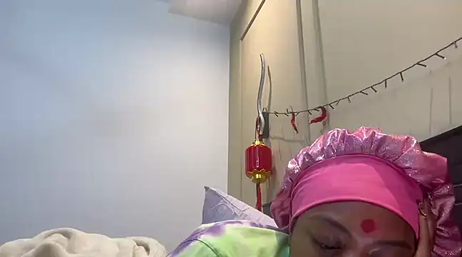 Snapshot of ChocolateCakeQueen chatting on March 1, 2025, 1:32 am ChocolateCakeQueen online show from March 1, 2025, 1:32 am