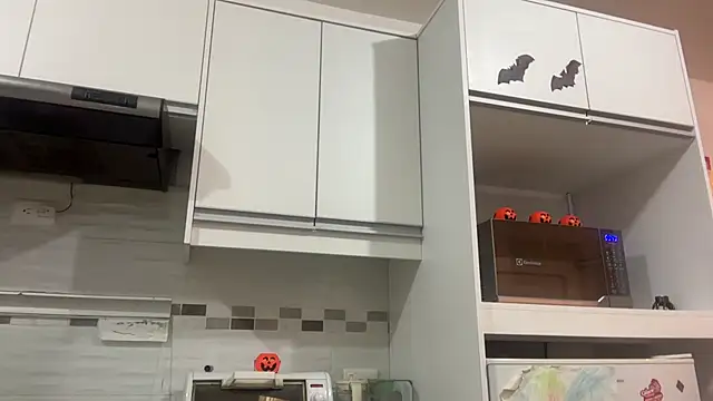 Snapshot of ChocolateCakeQueen chatting on October 23, 2025, 1:38 am ChocolateCakeQueen online show from October 23, 2025, 1:38 am