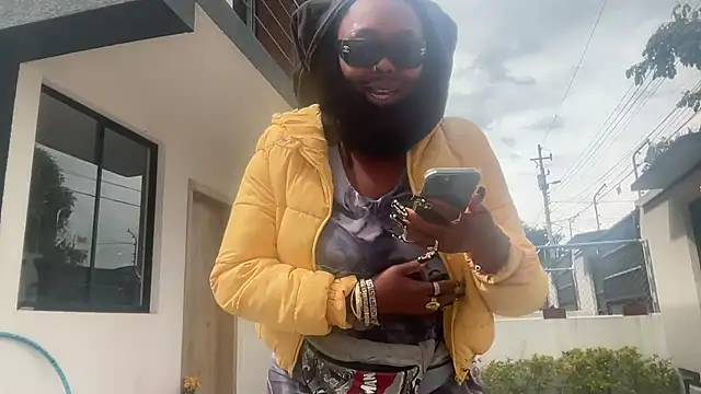 Snapshot of ChocolateCakeQueen chatting on October 30, 2025, 7:25 pm ChocolateCakeQueen online show from October 30, 2025, 7:25 pm