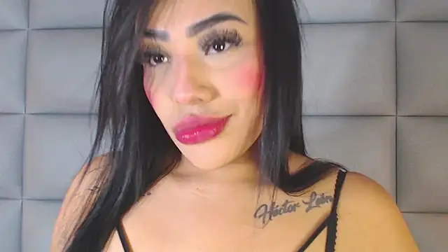 emily brontee  online show from December 5, 2024, 11:49 am