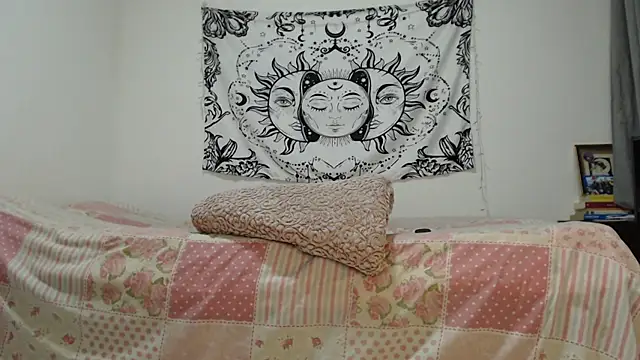 Snapshot of AlinaWoolf_ chatting on January 29, 2025, 5:19 am AlinaWoolf  online show from January 29, 2025, 5:19 am