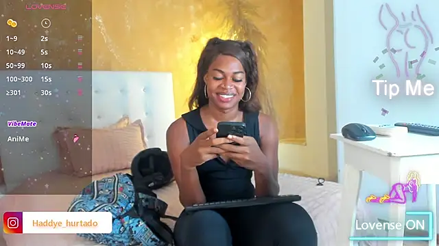 Snapshot of shenielxx chatting on March 15, 2025, 4:43 pm shenielxx online show from March 15, 2025, 4:43 pm
