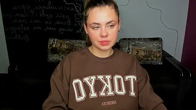 IsabellaBler online show from November 27, 2025, 6:37 am