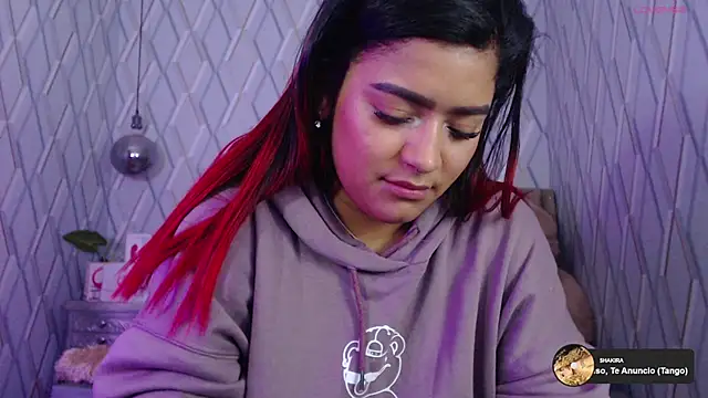 NicolleTaylor online show from March 11, 2025, 8:20 am