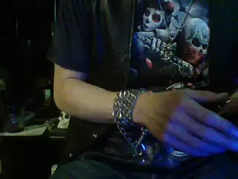 mrdemoncrowly online show from February 6, 2025, 4:42 am