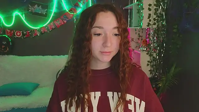 YasmineWest online show from October 31, 2025, 1:50 am