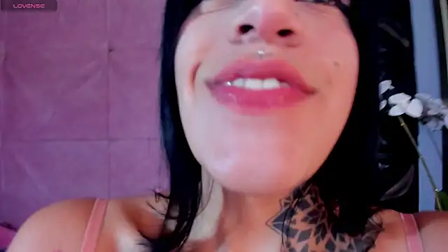 cattleya jensen  online show from February 6, 2025, 4:36 pm