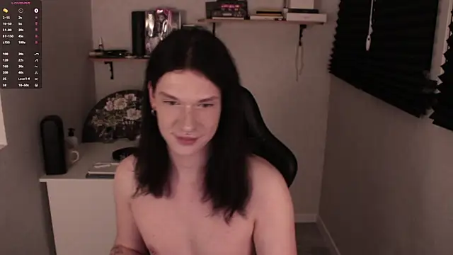 carthylovvve online show from January 30, 2025, 5:28 pm