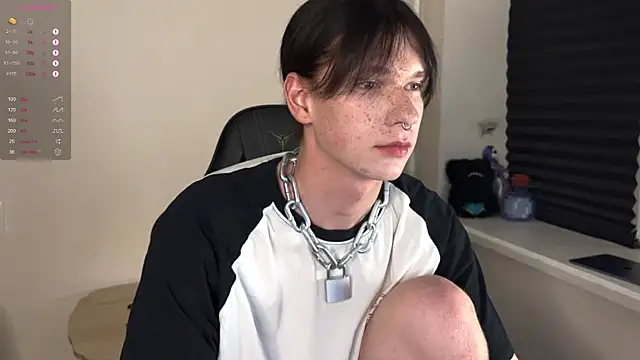 carthylovvve online show from October 17, 2025, 6:43 pm