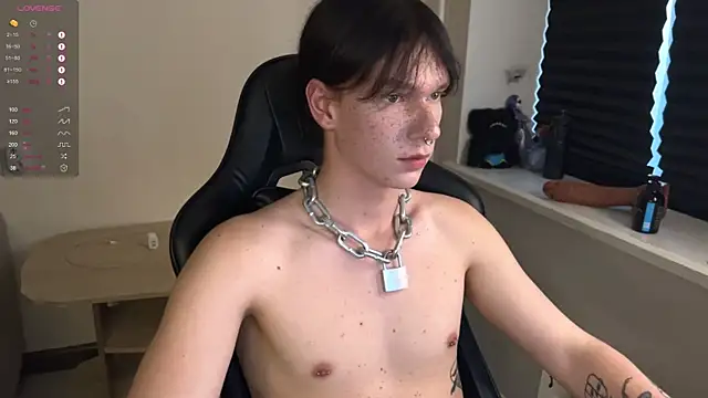 carthylovvve online show from October 30, 2025, 1:45 pm