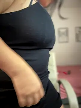 Snapshot of horny_roomiess chatting on November 12, 2025, 1:55 pm horny roomiess online show from November 12, 2025, 1:55 pm