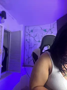 JulianaCastillo online show from January 19, 2025, 7:57 am