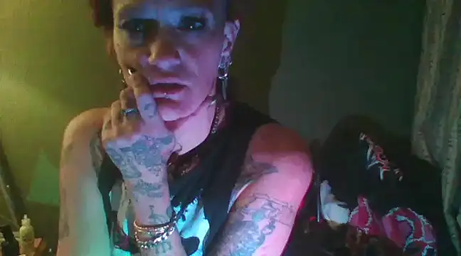 renegade vyxxen online show from February 6, 2025, 9:22 am