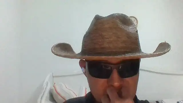 Snapshot of Yeye25199 chatting on February 13, 2025, 6:41 am Yeye25199 online show from February 13, 2025, 6:41 am