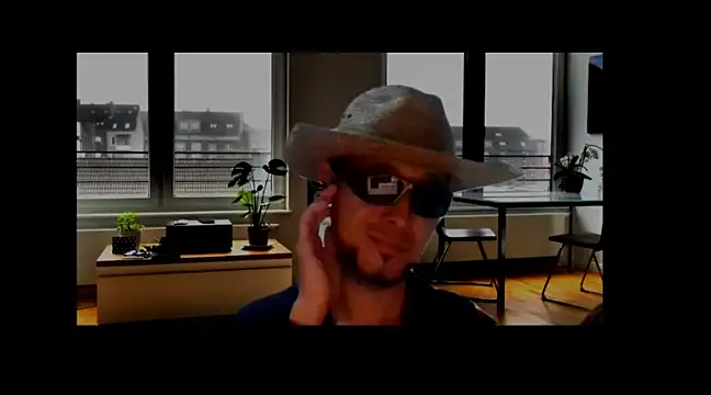 Snapshot of Yeye25199 chatting on February 14, 2025, 11:53 am Yeye25199 online show from February 14, 2025, 11:53 am