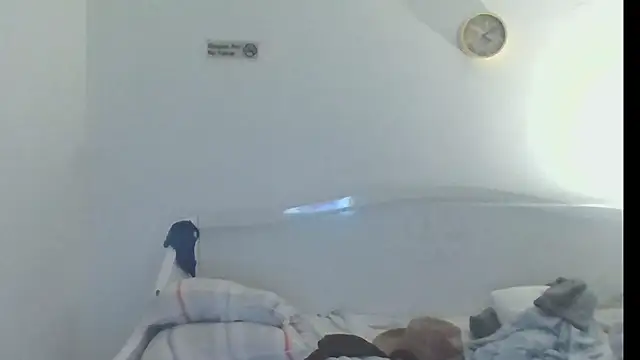 Snapshot of Yeye25199 chatting on February 22, 2025, 11:13 am Yeye25199 online show from February 22, 2025, 11:13 am