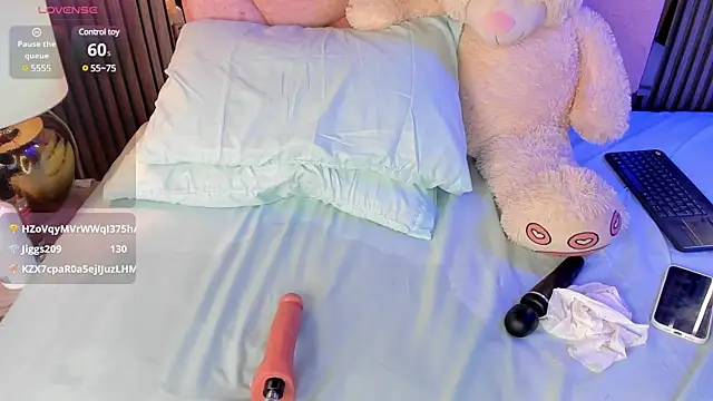 Alisse Miller online show from March 13, 2025, 8:26 am