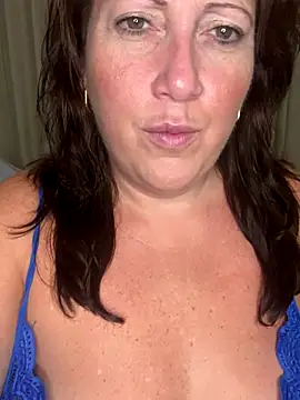 Snapshot of xsexycurvymilf chatting on December 2, 2024, 3:14 pm xsexycurvymilf online show from December 2, 2024, 3:14 pm