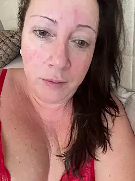 Snapshot of xsexycurvymilf chatting on March 3, 2025, 8:38 am xsexycurvymilf online show from March 3, 2025, 8:38 am