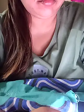 Snapshot of _Redwine_ chatting on September 18, 2025, 8:00 pm Redwine online show from September 18, 2025, 8:00 pm