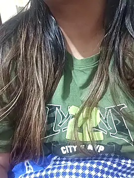 Snapshot of _Redwine_ chatting on November 7, 2025, 9:31 am Redwine online show from November 7, 2025, 9:31 am