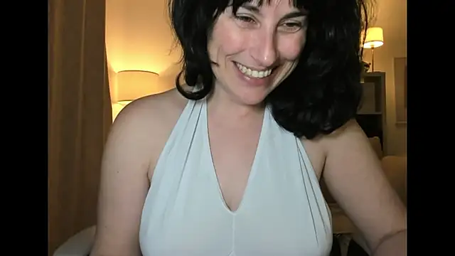 Snapshot of emmita69_ chatting on February 25, 2025, 11:19 am emmita69 online show from February 25, 2025, 11:19 am
