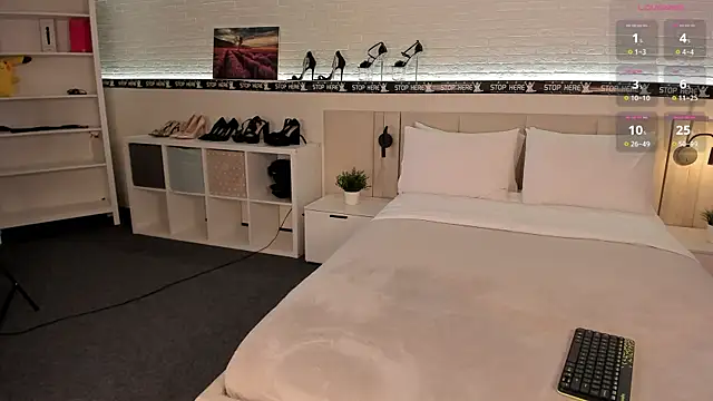 BelovedRuby online show from November 25, 2025, 3:28 am