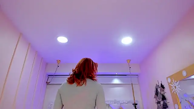 Juliana Saenzz online show from January 30, 2025, 12:06 pm