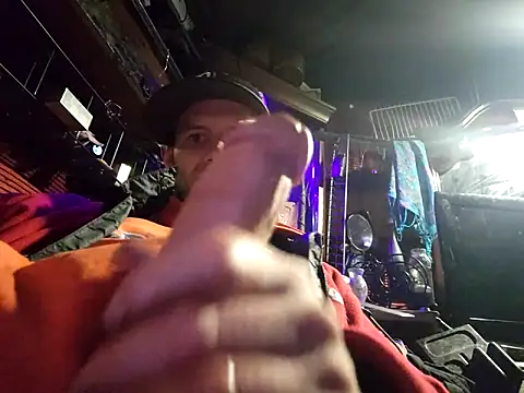 Snapshot of Herwish chatting on February 12, 2025, 7:02 am Herwish online show from February 12, 2025, 7:02 am