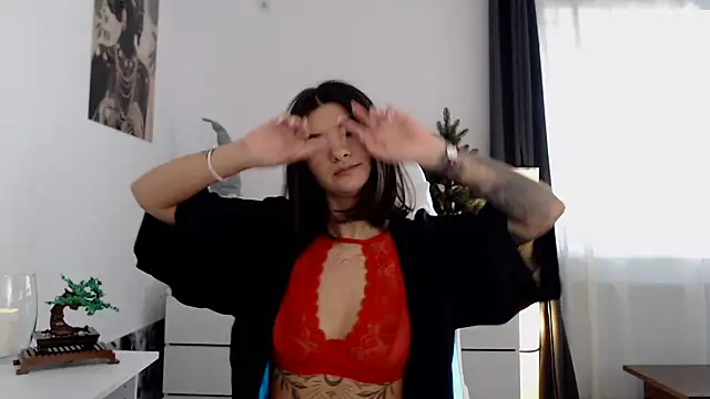 Snapshot of Simply_the_best chatting on January 9, 2025, 2:40 pm Simply the best online show from January 9, 2025, 2:40 pm