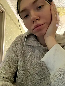 Lisaaa Alisa online show from November 6, 2025, 4:24 am