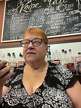 Snapshot of Klio5678 chatting on November 11, 2025, 10:04 am Klio5678 online show from November 11, 2025, 10:04 am