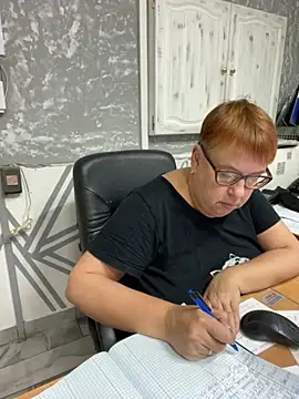 Snapshot of Klio5678 chatting on November 12, 2025, 7:13 pm Klio5678 online show from November 12, 2025, 7:13 pm