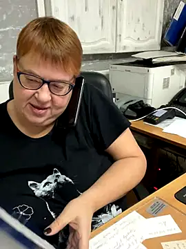 Snapshot of Klio5678 chatting on December 2, 2025, 8:37 pm Klio5678 online show from December 2, 2025, 8:37 pm