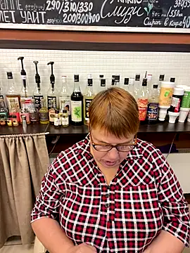 Snapshot of Klio5678 chatting on December 3, 2025, 3:54 pm Klio5678 online show from December 3, 2025, 3:54 pm