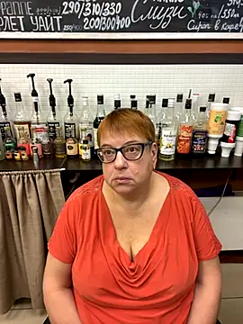 Snapshot of Klio5678 chatting on December 4, 2025, 8:34 am Klio5678 online show from December 4, 2025, 8:34 am