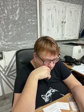 Snapshot of Klio5678 chatting on December 18, 2025, 7:20 pm Klio5678 online show from December 18, 2025, 7:20 pm