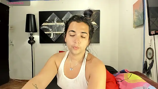 SARAMISHA online show from February 19, 2025, 1:17 pm