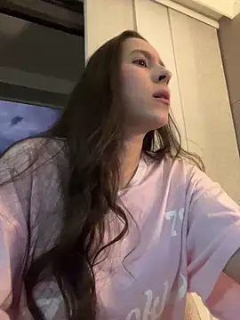 LittleDoll    online show from November 11, 2025, 11:05 pm