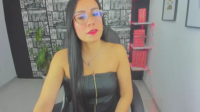 Snapshot of Agata-Moon chatting on January 2, 2025, 12:24 pm Agata-Moon online show from January 2, 2025, 12:24 pm