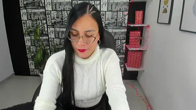 Snapshot of Agata-Moon chatting on January 4, 2025, 4:22 pm Agata-Moon online show from January 4, 2025, 4:22 pm