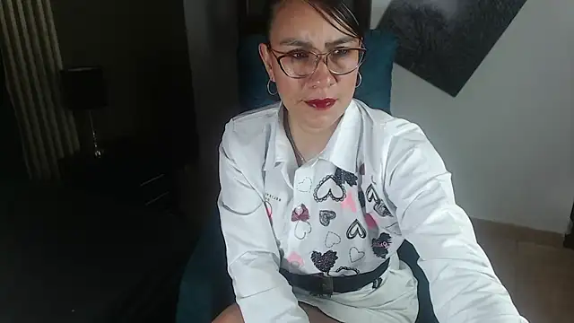 Snapshot of Agata-Moon chatting on February 6, 2025, 1:54 pm Agata-Moon online show from February 6, 2025, 1:54 pm