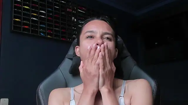 SamanthaWatson online show from March 17, 2025, 5:27 pm