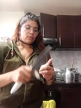 Snapshot of Luna_Dumont chatting on February 23, 2025, 7:38 pm Luna Dumont online show from February 23, 2025, 7:38 pm