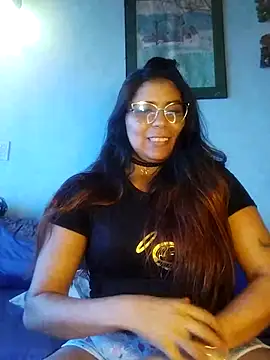 Snapshot of Luna_Dumont chatting on February 24, 2025, 2:15 pm Luna Dumont online show from February 24, 2025, 2:15 pm