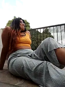 Snapshot of Luna_Dumont chatting on March 9, 2025, 9:57 pm Luna Dumont online show from March 9, 2025, 9:57 pm